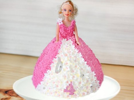 Disney princess theme cake