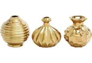 gold vases