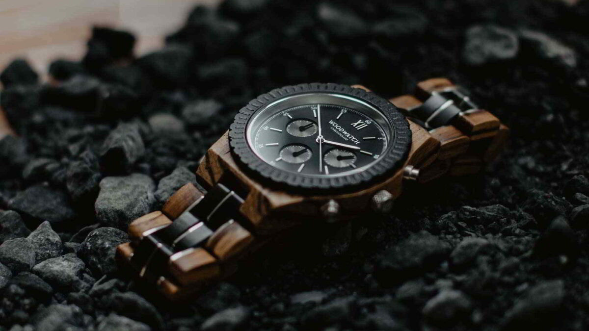 Wooden Watches For Men – Choose a Zebra Wooden Quartz Closet Watch