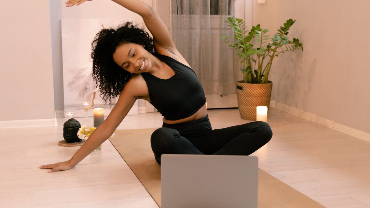 How To Find The Best Online Yoga Teacher Training Course?