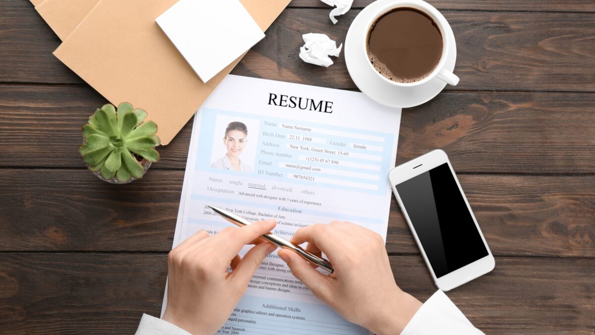 Tips & Tricks: What are the Common Mistakes of a Resume?