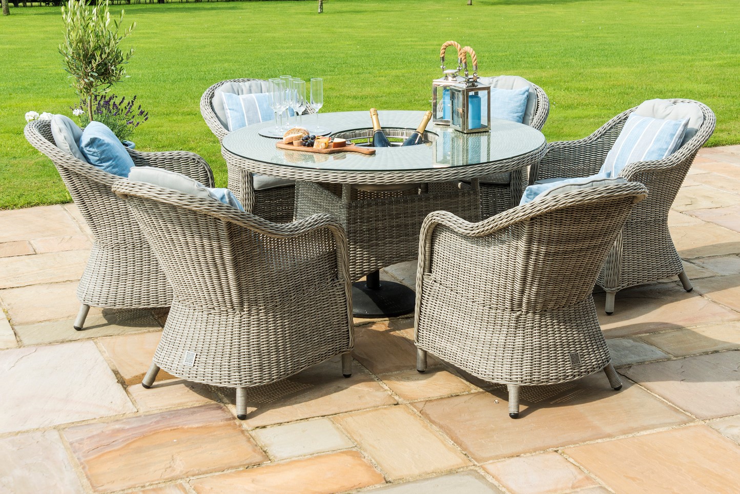 How To Buy Good Quality Rattan Outdoor Furniture - AtoAllinks
