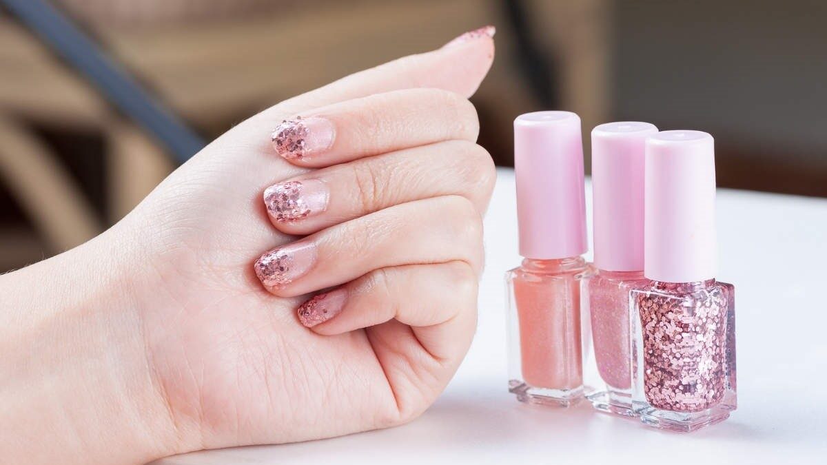 What nail polish stays on the longest and shines also