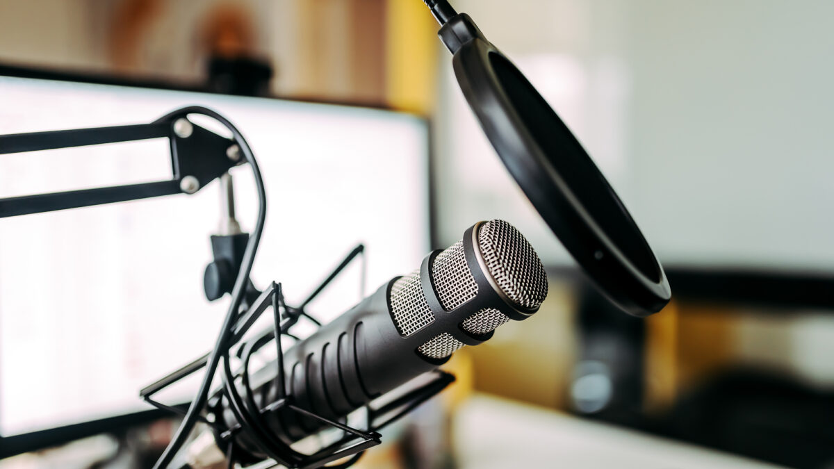 How to Start a Podcast: 5 Steps to Success