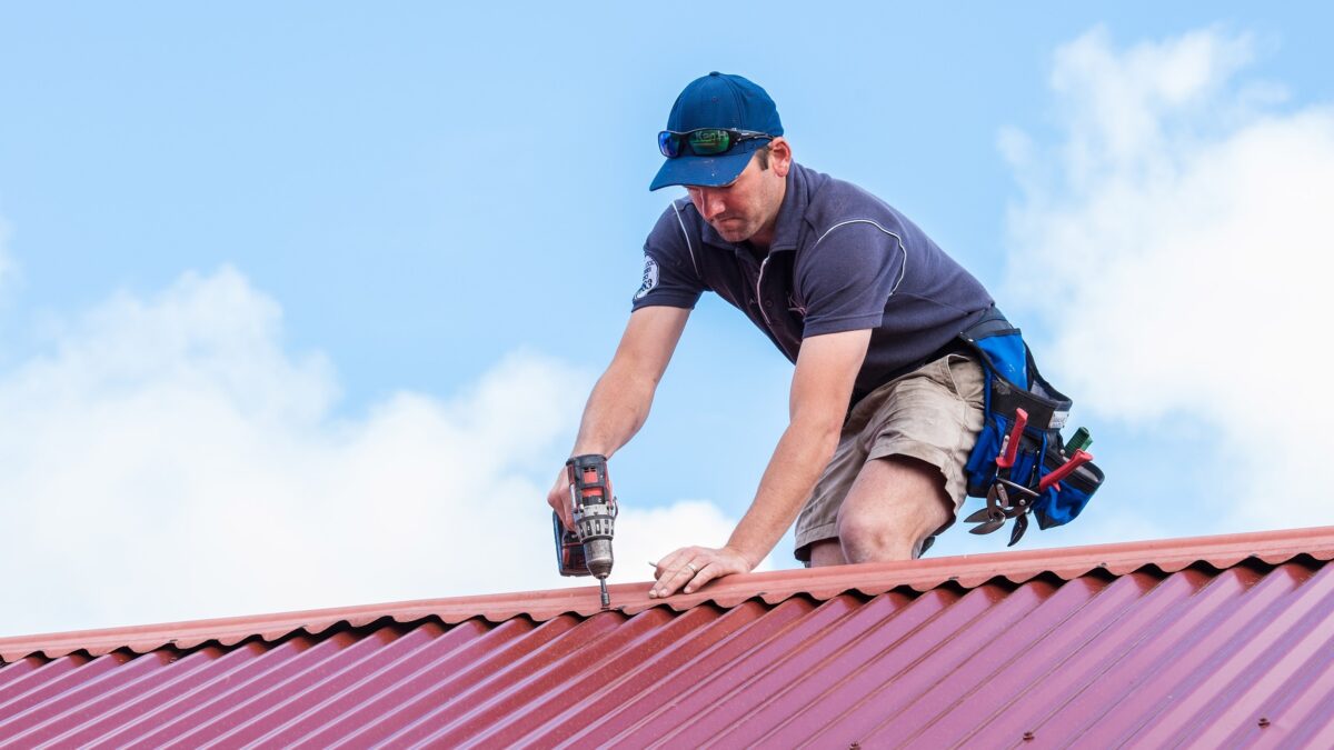 What are the Benefits of Hiring Professional Roof Leak Repairs Services?