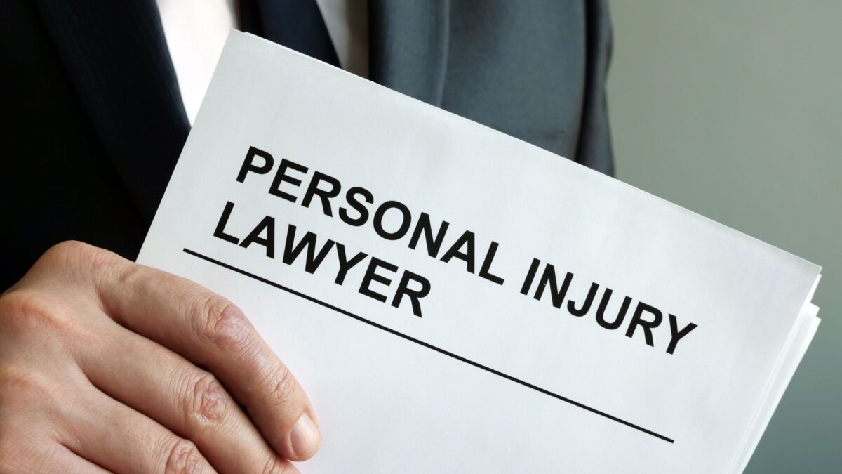 7 Benefits of Hiring A Personal Injury Lawyer