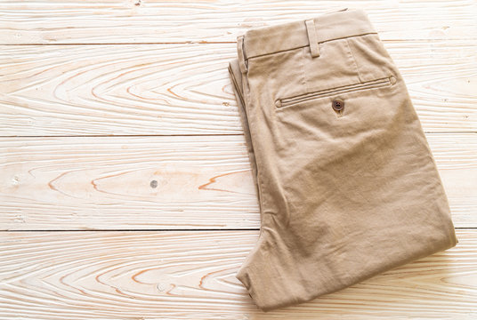 Men’s Fashion Advice: A Guide To Wearing Chinos
