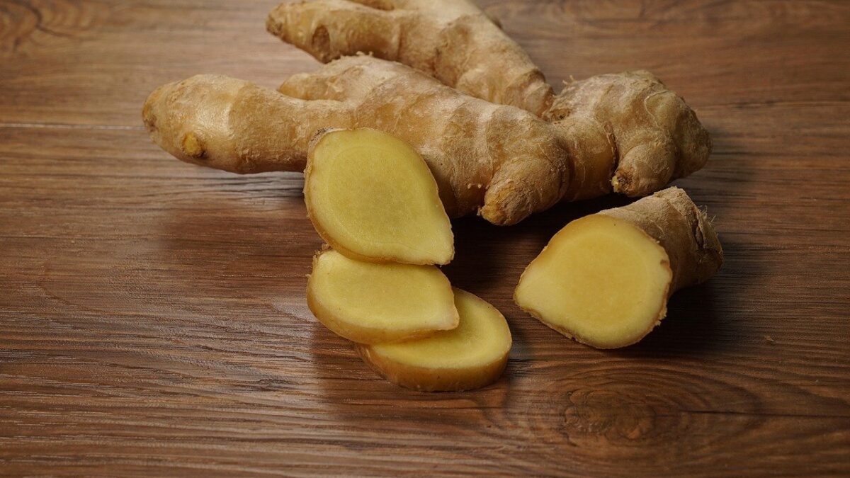 9 Incredible Uses And Health Benefits Of Ginger