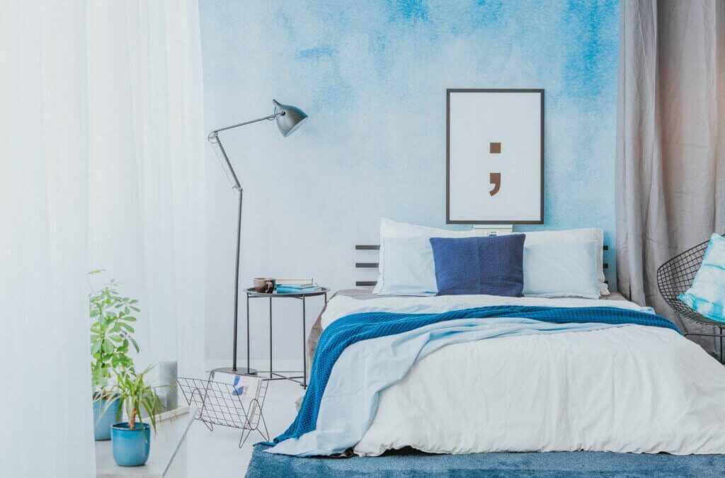 Blue and white, the perfect combination for the bedroom