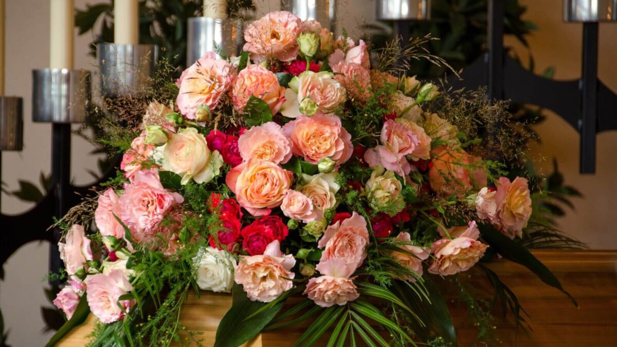 Guide to choose perfect flowers to Express Sympathy
