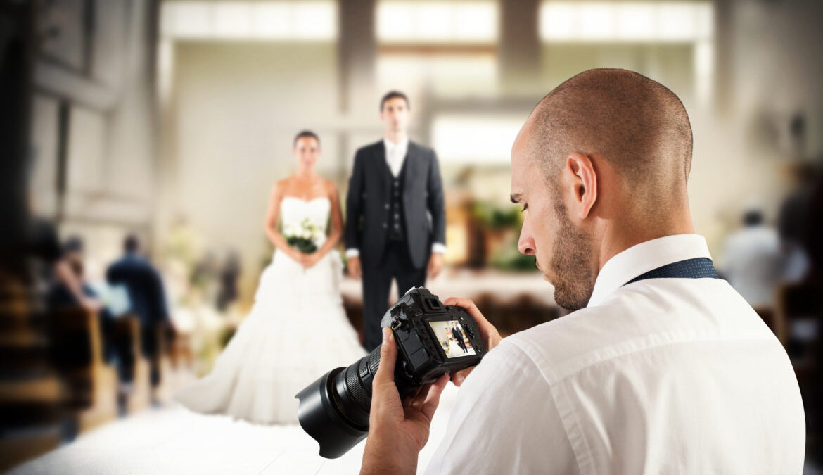 A Step by Step Guide to Become a Wedding Photographer