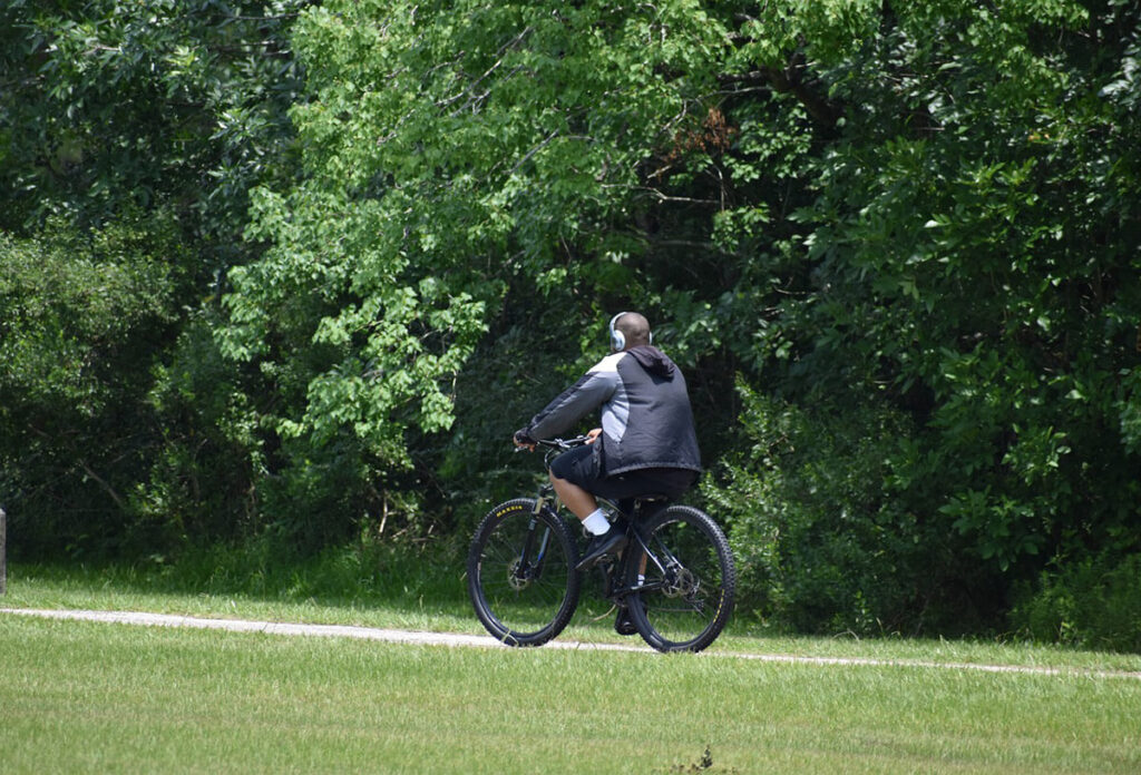 Mountain Bike for Big Guys is a great way to get out and enjoy nature