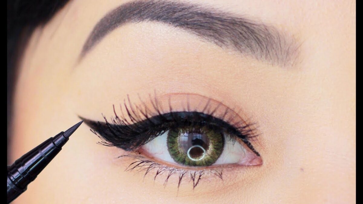 BEST EYELINERS FOR EXPRESSIVE PEEPERS