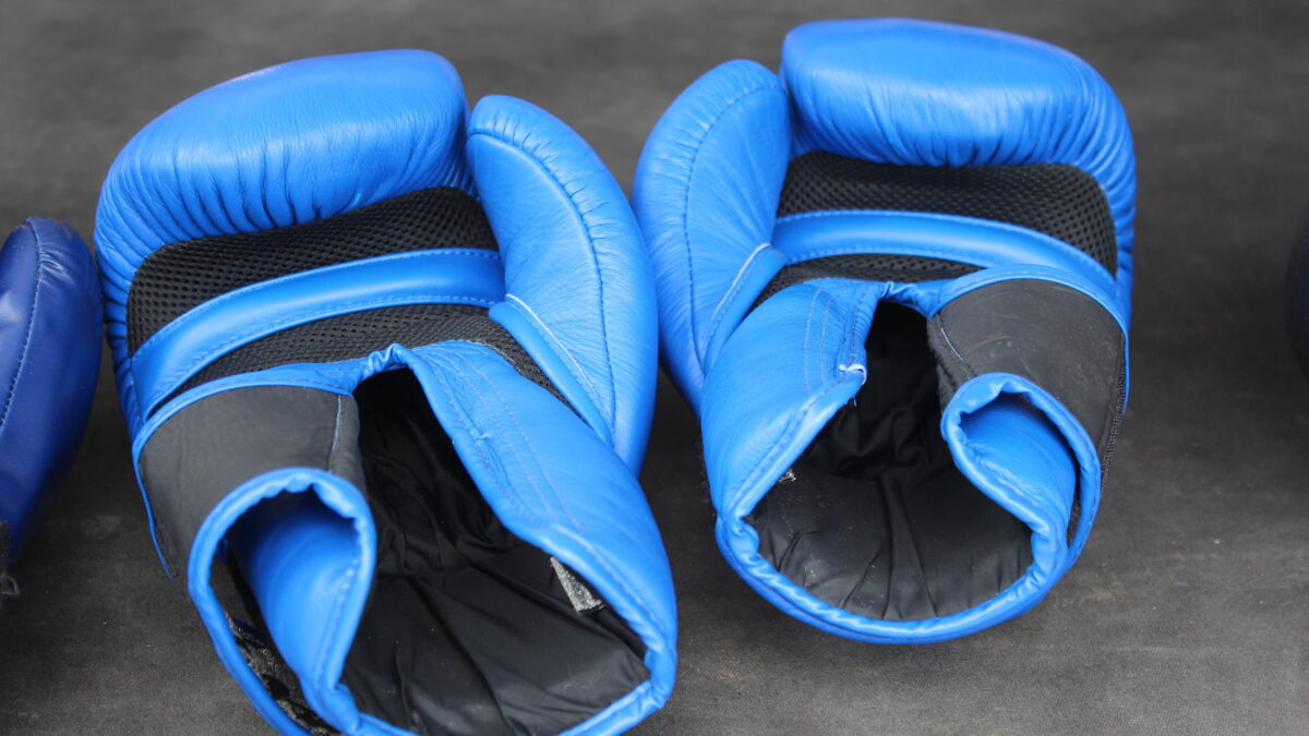 Your Guide to Buy the Right Boxing Gloves