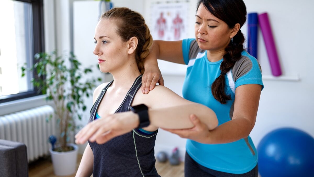 How a Physical Therapy Chiropractor near me Boosts Your Health