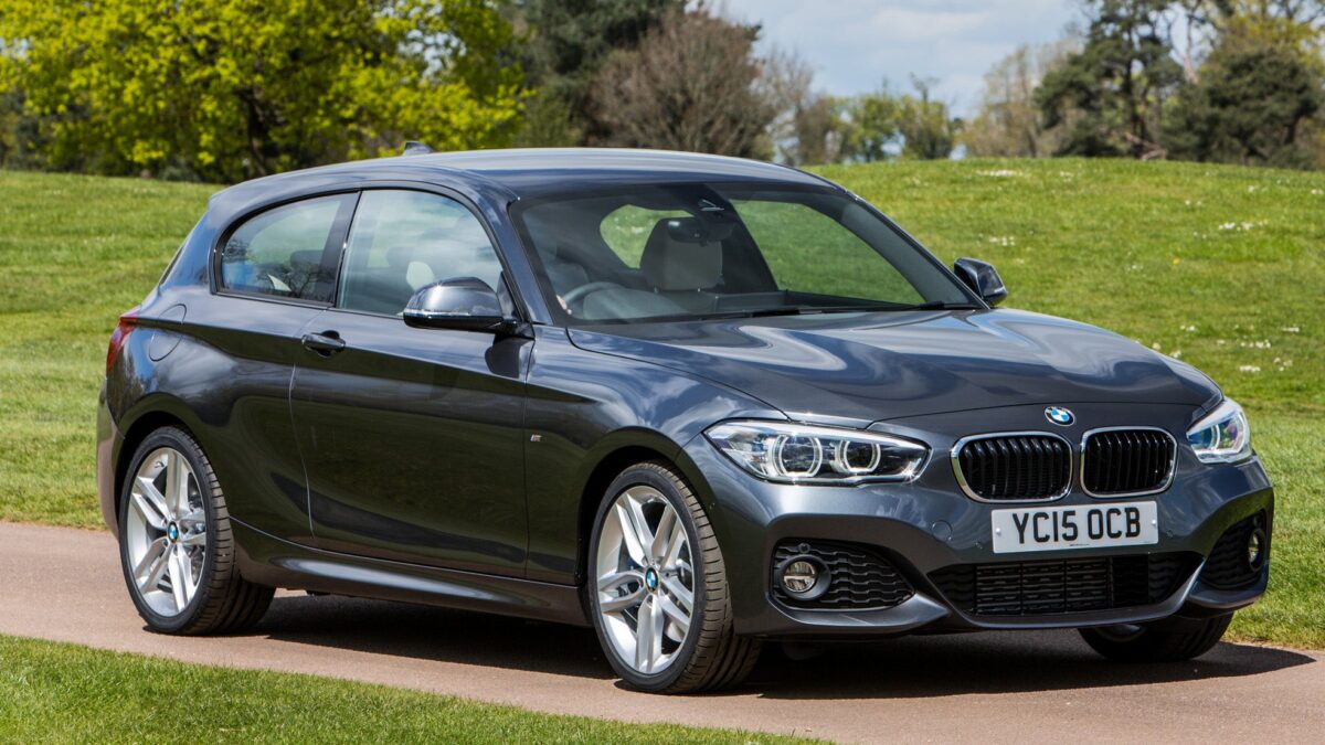 What is the difference between BMW Series 1 and Series 2?