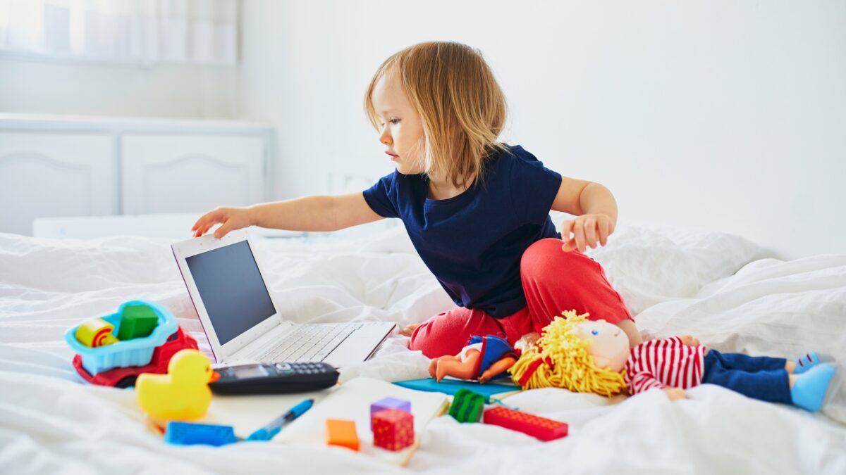 Benefits of Buying the Best Toys and Games Online