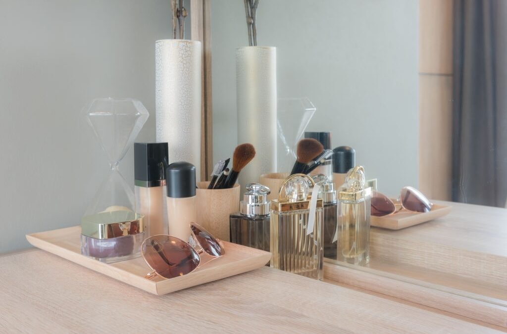 How to Organize Perfume on Dresser?
