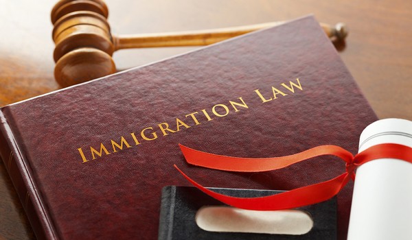 How Do I Select The Best Immigration Lawyer?