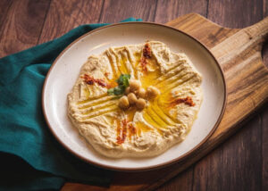 Hummus on a plate 