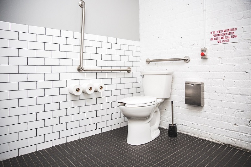 Blocked Toilet: Here Are Some Common Causes and Solutions