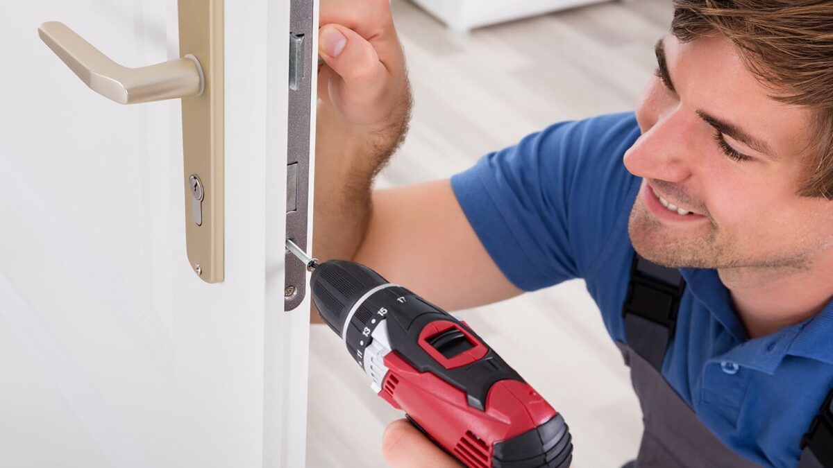 Here’s How a 24 Hour LockSmith in Adelaide Can Help