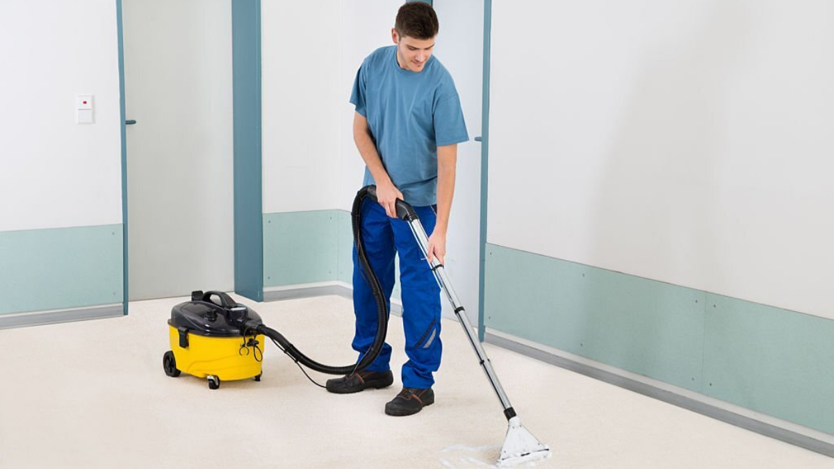 Why Use A Professional End Of Lease Carpet Cleaning Service Before Move Out