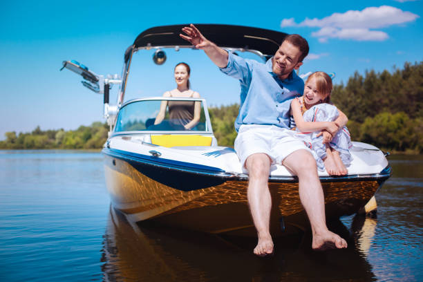 Benefits of Booking A chartered Boat