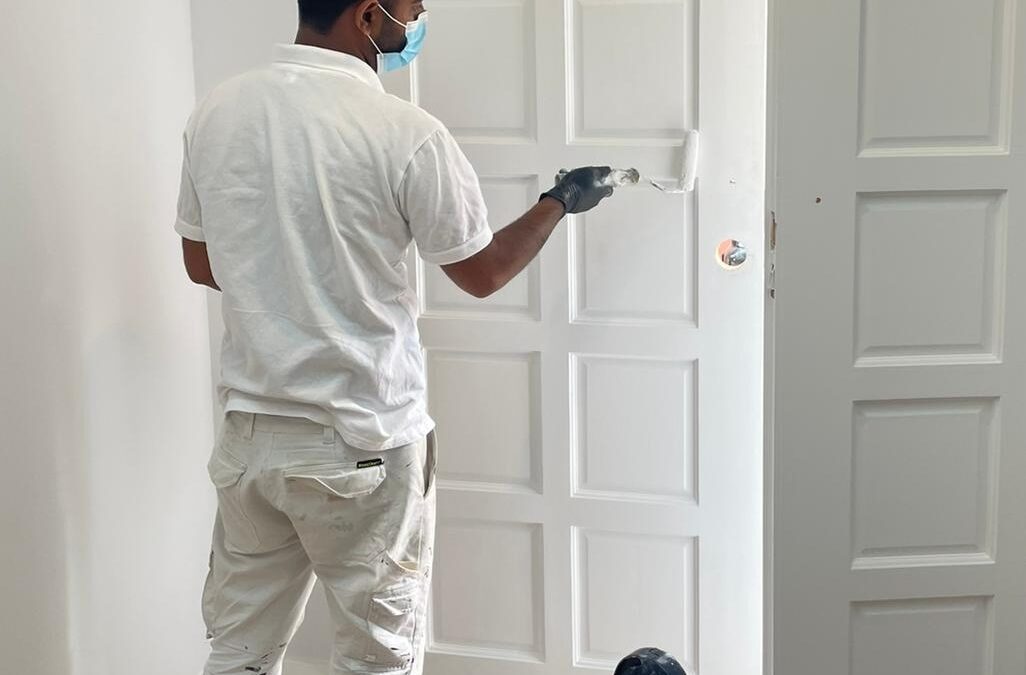 How to Prepare a Wall for Interior House Painting