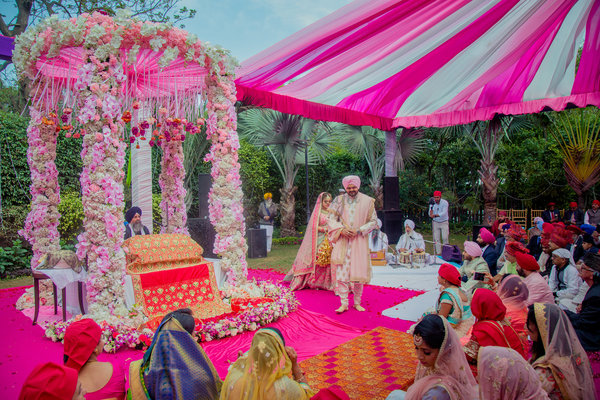 How different is a Sikh marriage ceremony from others?