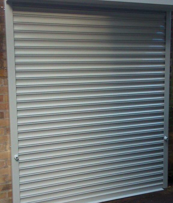 Roller shutters: 9 things to consider before installing them