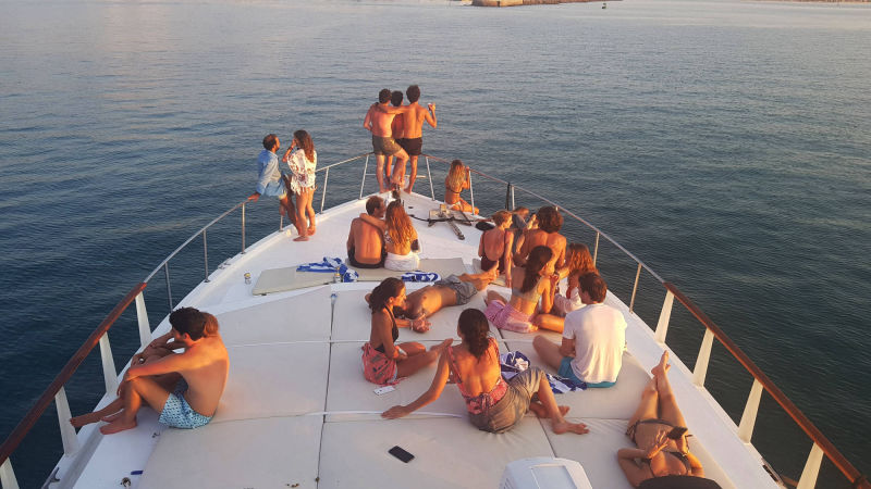 Looking For a Cool Vacation Idea? Book Sailing Charters La Paz Mexico