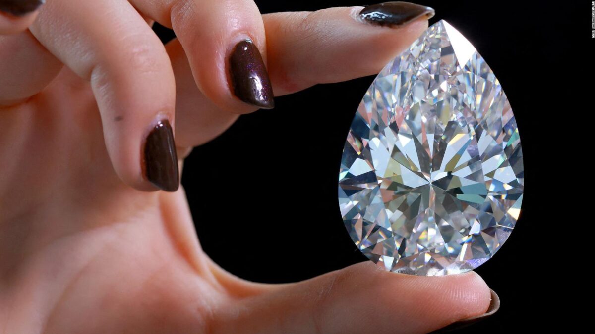 JEWELRY AND GEMSTONES THE BUYER’S GUIDE: DIAMOND GRADING REPORT