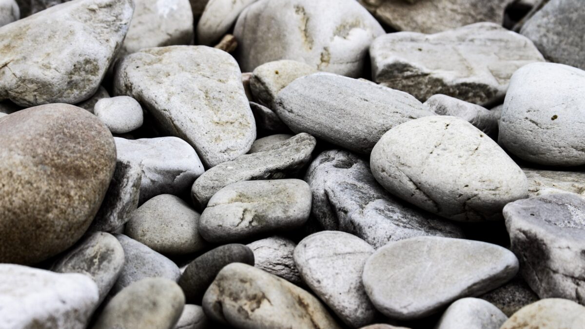 Benefits and Uses of Pebble Stones