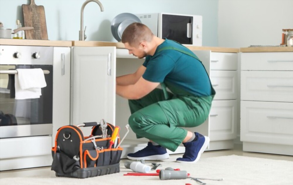 Top 5 Mistakes to Avoid When Hiring a Plumber