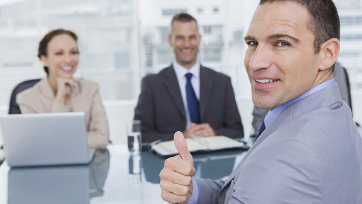 How to Make a Good Impression at a Job Interview?
