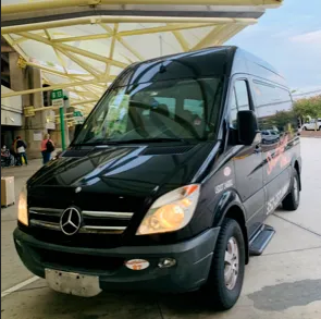 Airport shuttle services: 7 things to consider