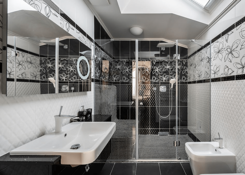Types of Shower Doors and & Which One is Best for You