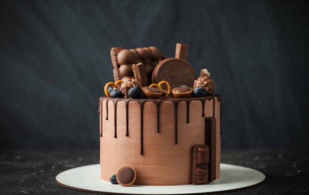 Happily Do Online Cake Delivery in Noida For Your Special Ones