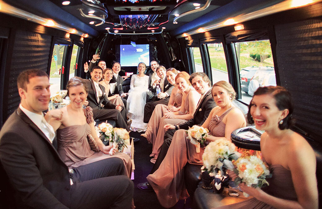 4 Easy ways to Get an Affordable Yet Luxury Party Bus Rental In the USA 2022
