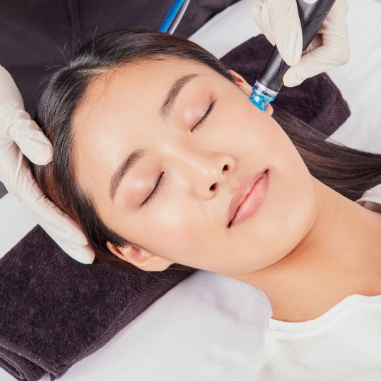 How HydraFacial Treatment Can Eliminate Fine Lines & Wrinkles