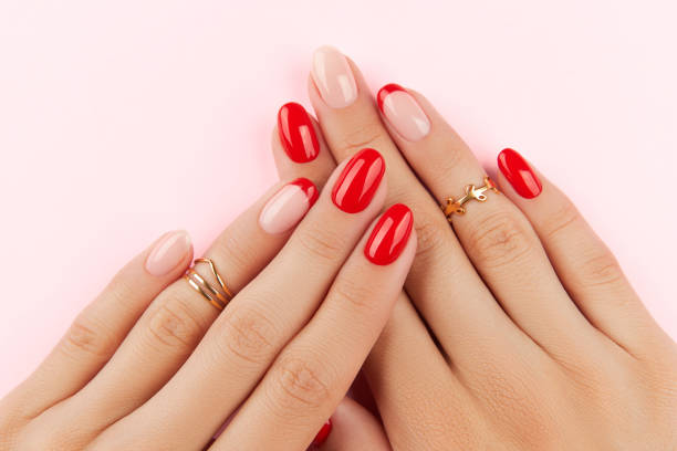 How Press on Nails Help You to Express Your Bold Personality?