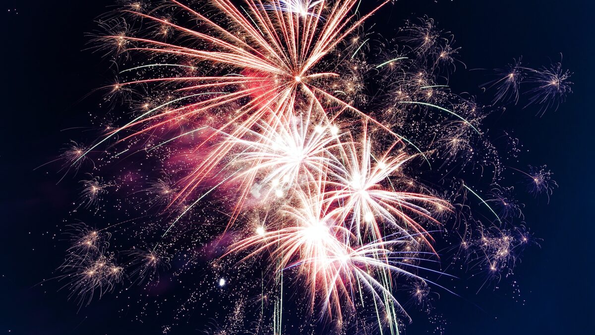 Top Tips for Celebrating Fireworks Night at Home