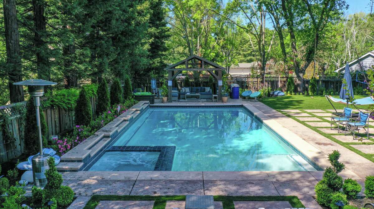 Why concrete swimming pools are the best choice for durability and style