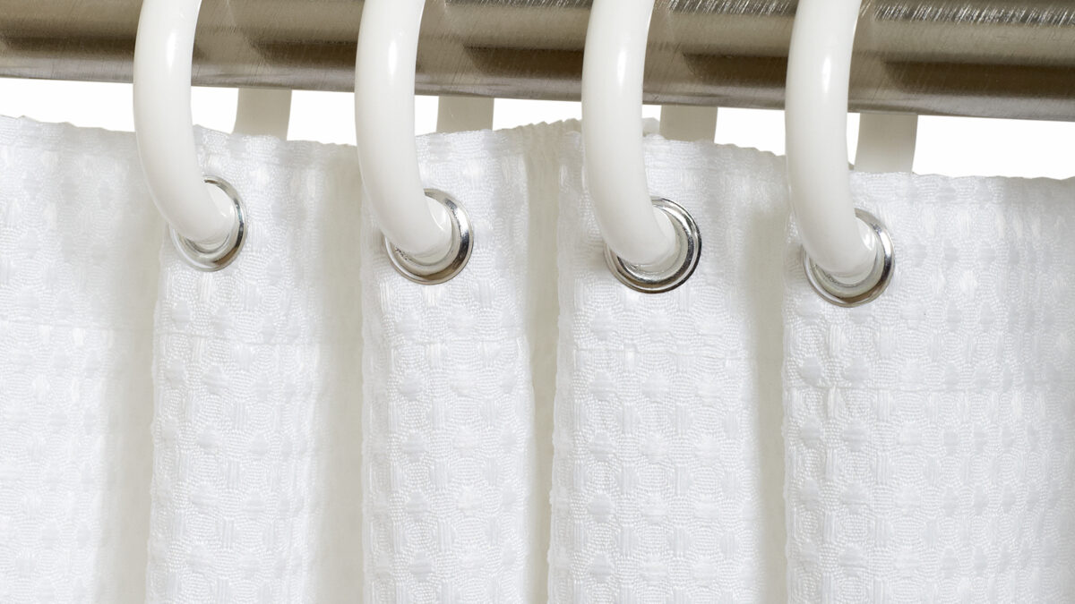 Quick Guide To Hang Curtains In Your Home