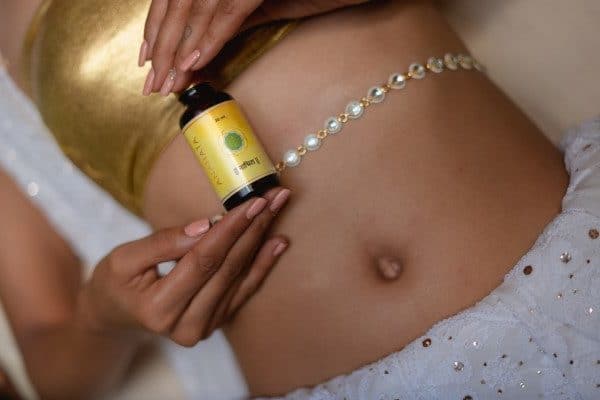 Which oil is best for bellybutton?