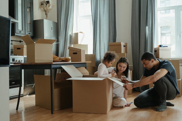 Should You Move? 6 Signs Now Is the Time to Move