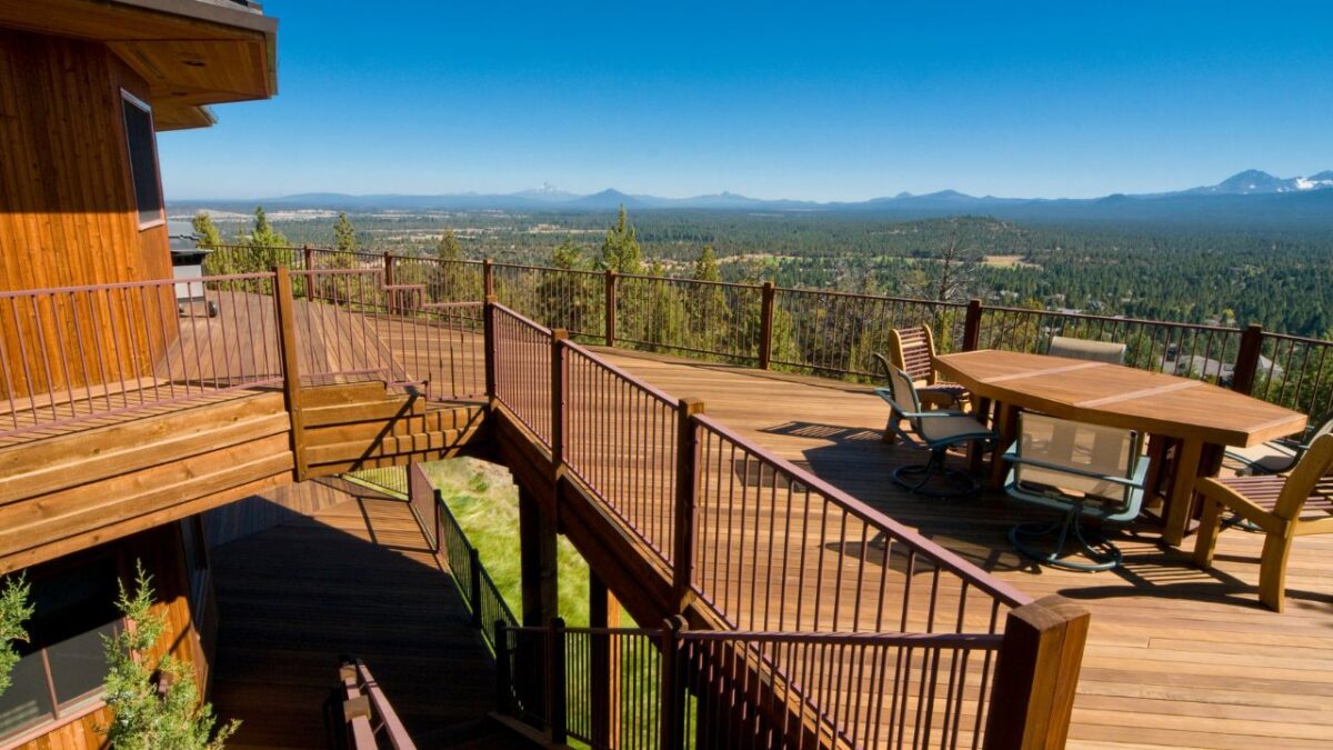 Exploring the Different Types of Deck Railing Systems