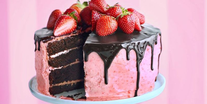 Creative Toppings to Try on the Top 7 Cakes to Send to Your Buddy