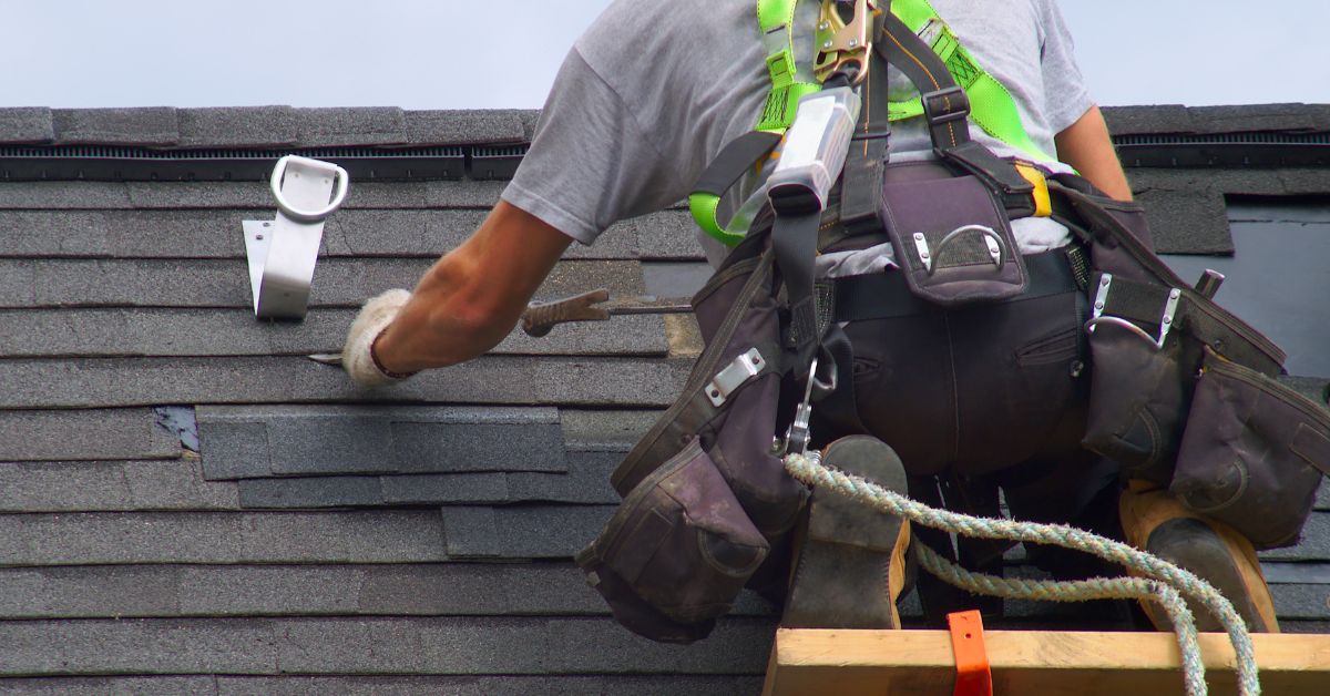How to Hire the Best Waukesha roofing contractor